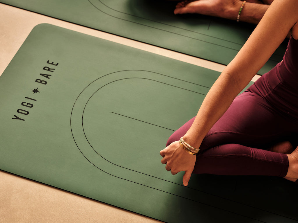 Paws Light - Natural rubber extreme grip yoga mat black - Travel versi –  Yogi Bare